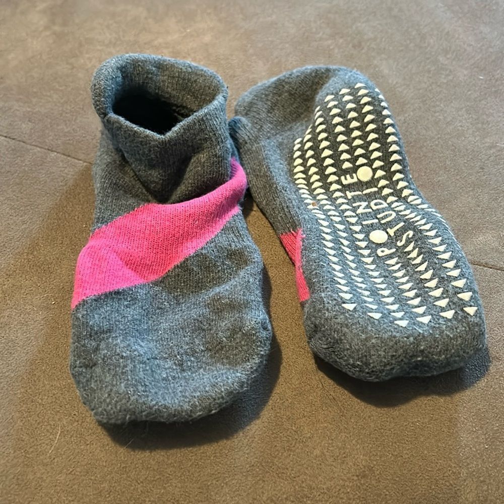 Point studio to socks, gray pink stripe